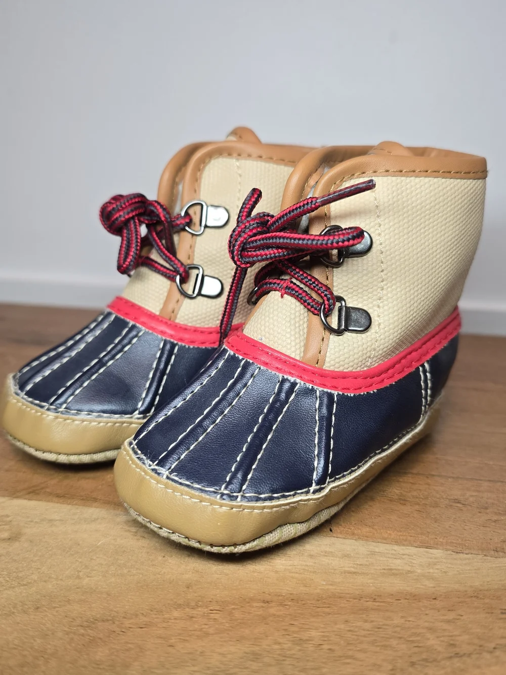 Gap Kids Waterproof Lace-Up Duck Boots in Navy, Tan & Red Infant 6-12M